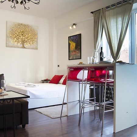 Studio Apartment With A View Of Ban Jelacic Square Zagreb Extérieur photo